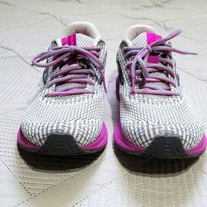 Brooks Revel 3 womens sz 11